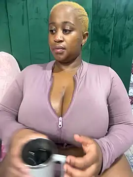 Curveybubbles23 online show from 10, 7, 2026