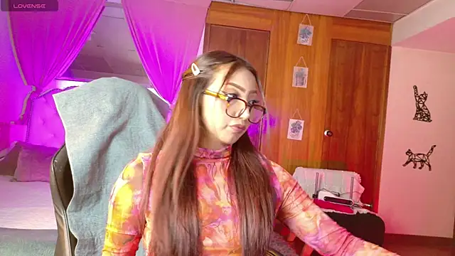 Cattleya Love online show from 23, 7, 2026