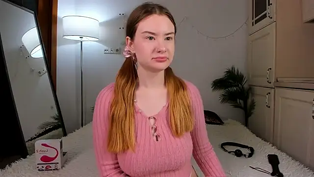 Snapshot of SonyaBabyn chatting on 4, 2, 2025 SonyaBabyn online show from 4, 2, 2025