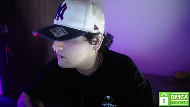 Snapshot of Greg_leach chatting on 5, 7, 2026 Greg leach online show from 5, 7, 2026