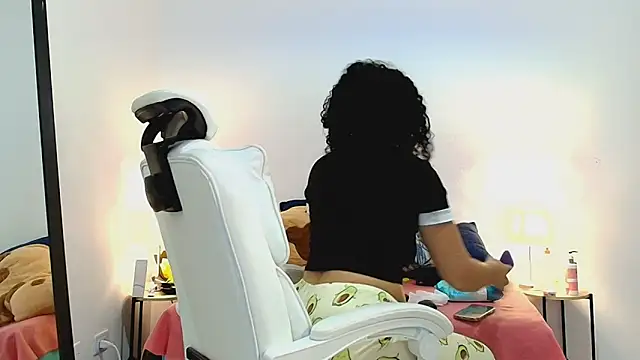 Snapshot of Isabella_Sophia19 chatting on 9, 7, 2026 Isabella Sophia19 online show from 9, 7, 2026