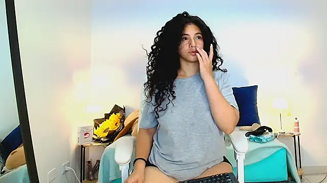Snapshot of Isabella_Sophia19 chatting on 21, 7, 2026 Isabella Sophia19 online show from 21, 7, 2026