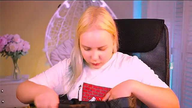 stellawatts online show from 19, 6, 2026