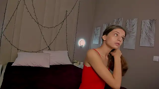 Snapshot of Lola_lovesss chatting on 2, 7, 2026 Lola lovesss online show from 2, 7, 2026