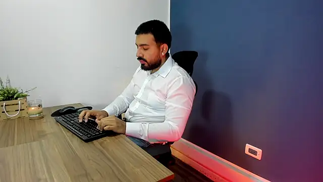Snapshot of Massimo_Moretti chatting on 24, 7, 2026 Massimo Moretti online show from 24, 7, 2026