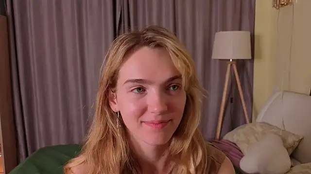 MarielRoloson online show from 28, 6, 2026