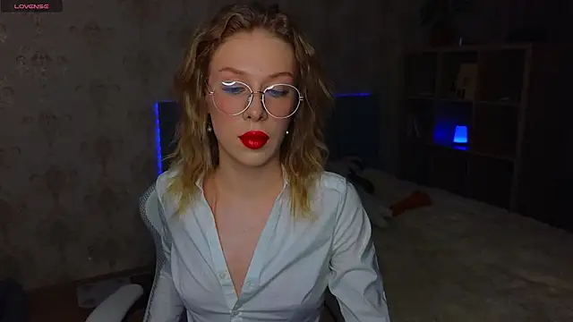 Snapshot of Lucia_wow chatting on 13, 6, 2026 Lucia wow online show from 13, 6, 2026