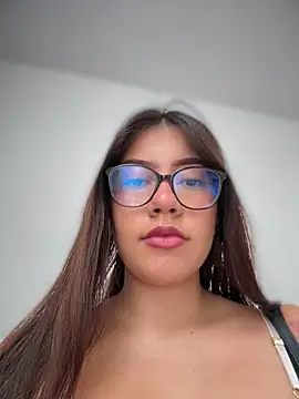 Snapshot of Saracalderon chatting on 17, 6, 2026 Saracalderon online show from 17, 6, 2026
