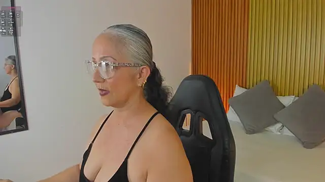 catalina villan online show from 15, 7, 2026