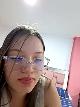 Snapshot of zoe_gm chatting on 13, 6, 2026 zoe gm online show from 13, 6, 2026