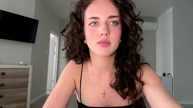 Snapshot of A_Milly chatting on 14, 7, 2026 A Milly online show from 14, 7, 2026