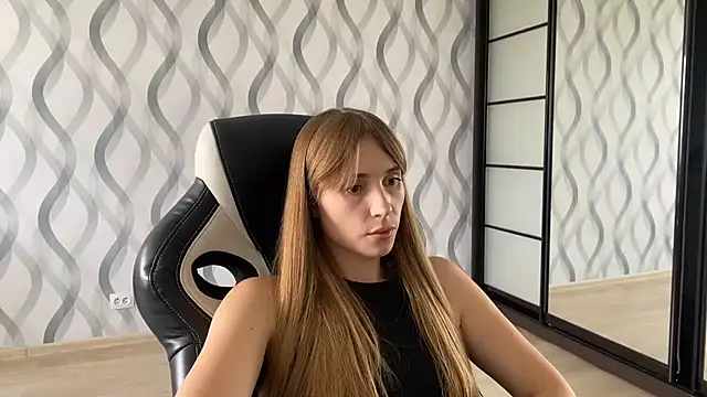 Miss Luna meow online show from 16, 6, 2026