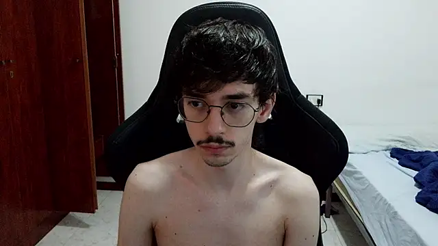 Snapshot of gabrielNovin17cm chatting on 3, 8, 2026 gabrielNovin17cm online show from 3, 8, 2026