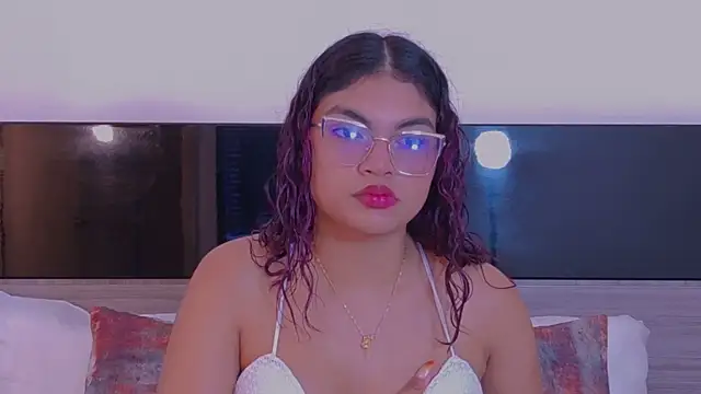 MelodyAlvarez online show from 20, 6, 2026
