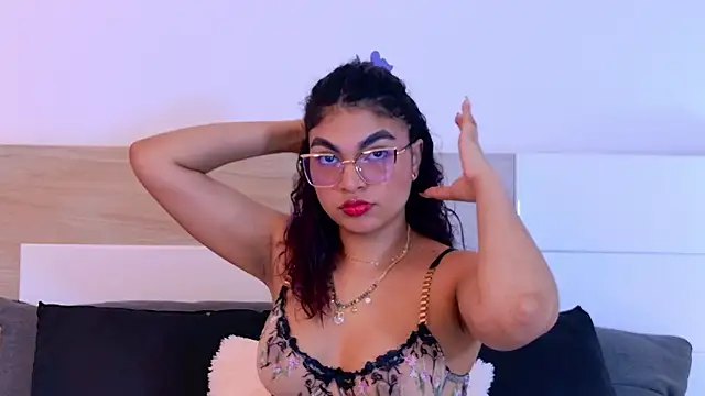 MelodyAlvarez online show from 30, 6, 2026