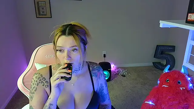 karmathevixen online show from 7, 7, 2026