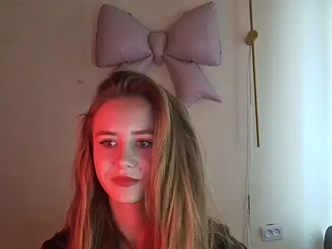 Snapshot of MyLittle_Flame_ chatting on 3, 7, 2026 MyLittle Flame online show from 3, 7, 2026