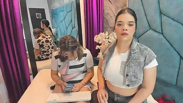 Samy Bitch online show from 4, 8, 2026