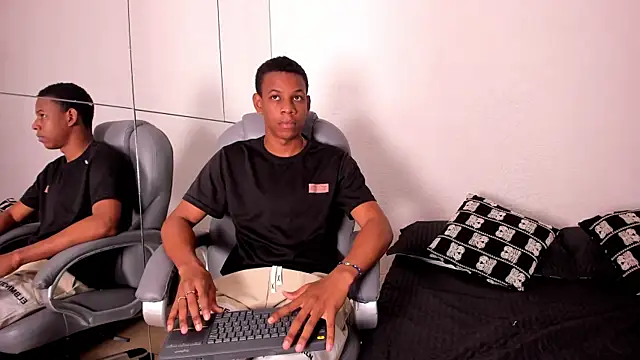 Snapshot of Jermon_Blake chatting on 18, 6, 2026 Jermon Blake online show from 18, 6, 2026
