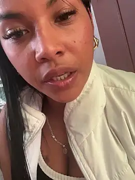 sophiagomezx online show from 17, 6, 2026