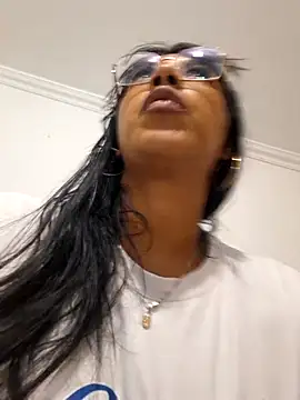 sophiagomezx online show from 6, 7, 2026