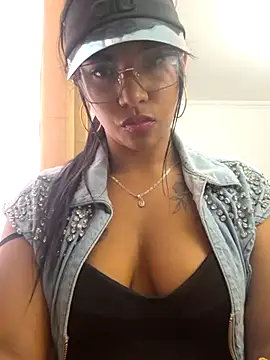 sophiagomezx online show from 15, 7, 2026