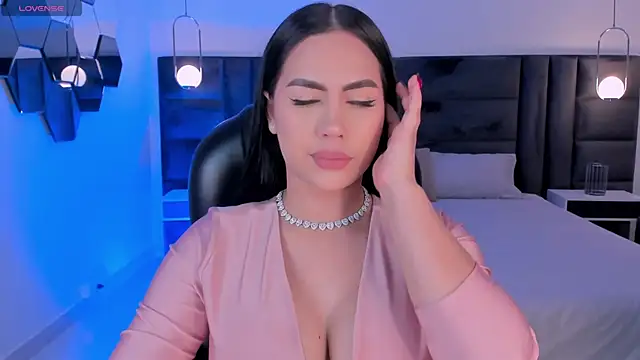 Snapshot of SabrinaMontclair chatting on 29, 6, 2026 SabrinaMontclair online show from 29, 6, 2026