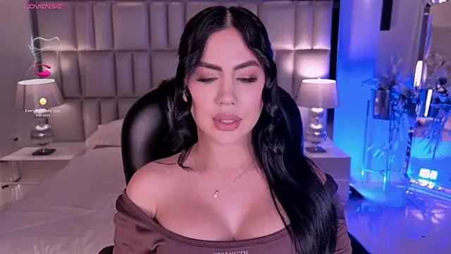 Snapshot of SabrinaMontclair chatting on 24, 7, 2026 SabrinaMontclair online show from 24, 7, 2026