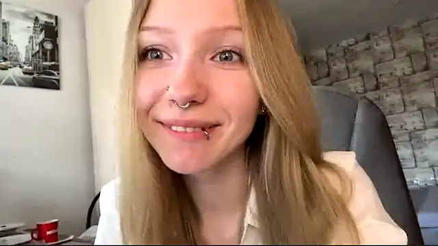 Snapshot of BivalentFalloff chatting on 14, 7, 2026 BivalentFalloff online show from 14, 7, 2026