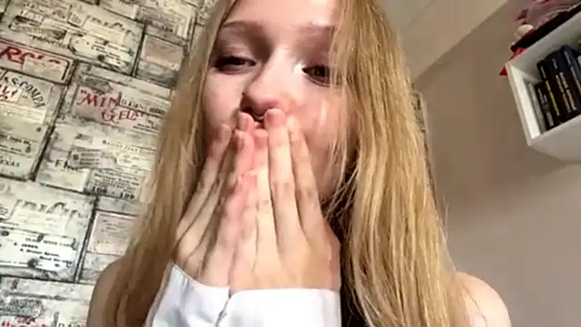 Snapshot of BivalentFalloff chatting on 14, 7, 2026 BivalentFalloff online show from 14, 7, 2026