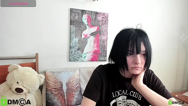 Snapshot of MillyMils chatting on 9, 7, 2026 MillyMils online show from 9, 7, 2026