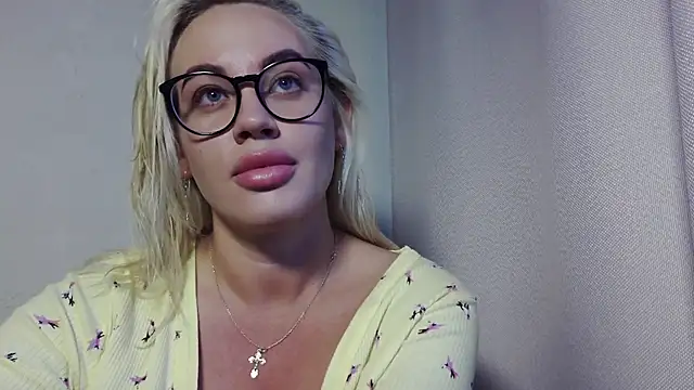 Snapshot of MariaTravel chatting on 3, 7, 2026 MariaTravel online show from 3, 7, 2026