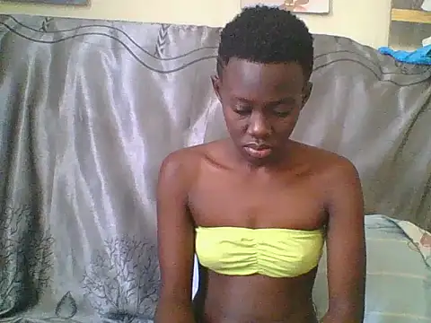 Snapshot of Tish_Leylah chatting on 3, 7, 2026 Tish Leylah online show from 3, 7, 2026