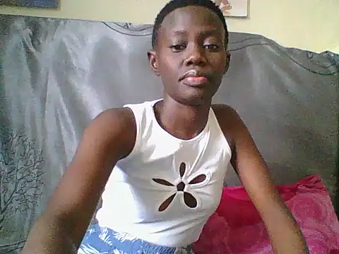 Snapshot of Tish_Leylah chatting on 7, 7, 2026 Tish Leylah online show from 7, 7, 2026