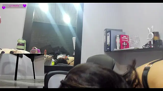 Snapshot of Greta_Borbon_ chatting on 7, 8, 2026 Greta Borbon online show from 7, 8, 2026