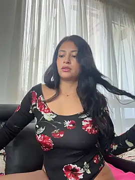 Mia Alarie online show from 24, 7, 2026