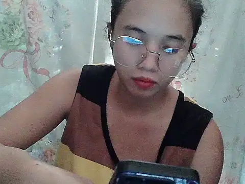 Snapshot of sophie_193 chatting on 21, 6, 2026 sophie 193 online show from 21, 6, 2026