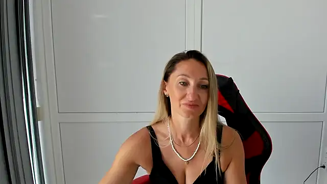 Snapshot of LilyDreamm chatting on 20, 7, 2026 LilyDreamm online show from 20, 7, 2026
