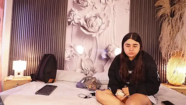 Snapshot of GabbyAndDominic chatting on 16, 7, 2026 GabbyAndDominic online show from 16, 7, 2026