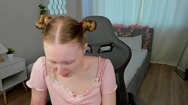 Snapshot of LiliTiny chatting on 23, 7, 2026 LiliTiny online show from 23, 7, 2026