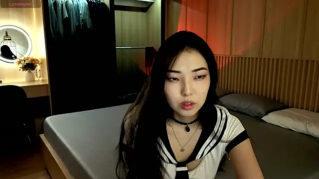 Snapshot of miko_kimura chatting on 24, 10, 2025 miko kimura online show from 24, 10, 2025