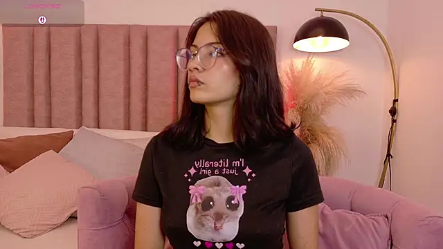 Snapshot of Lily_beth_ chatting on 25, 6, 2026 Lily beth online show from 25, 6, 2026