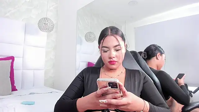 Snapshot of adhara_vice chatting on 2, 7, 2026 adhara vice online show from 2, 7, 2026