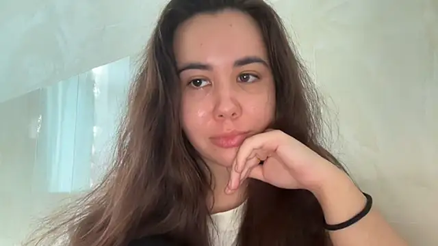 Snapshot of Rionetta chatting on 9, 7, 2026 Rionetta online show from 9, 7, 2026