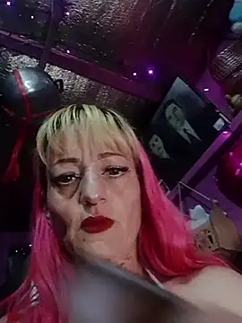 Snapshot of karolaiin_333 chatting on 2, 7, 2026 karolaiin 333 online show from 2, 7, 2026