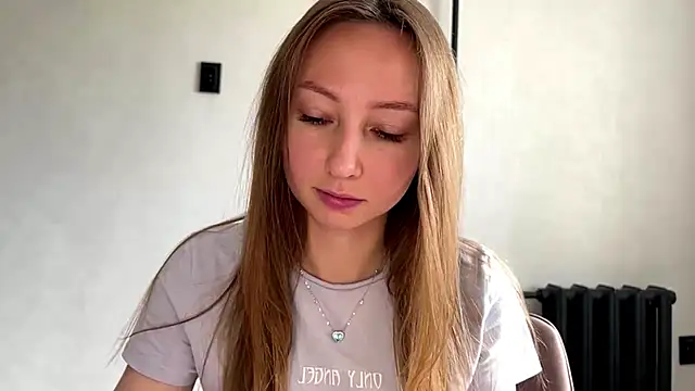 Snapshot of MilaPoetry chatting on 2, 7, 2026 MilaPoetry online show from 2, 7, 2026
