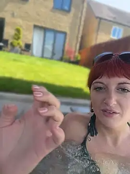Crystal xox online show from 24, 6, 2026