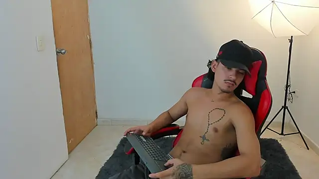 Snapshot of VibehotSe chatting on 8, 7, 2026 VibehotSe online show from 8, 7, 2026