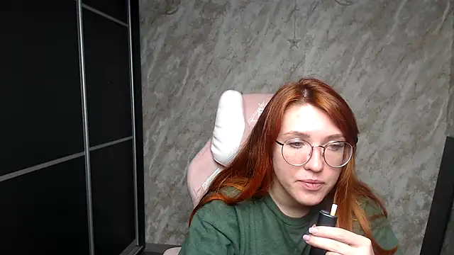 Reginasmilee online show from 10, 2, 2026