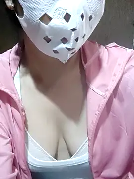 Snapshot of Hiha-nn chatting on 24, 6, 2026 Hiha-nn online show from 24, 6, 2026